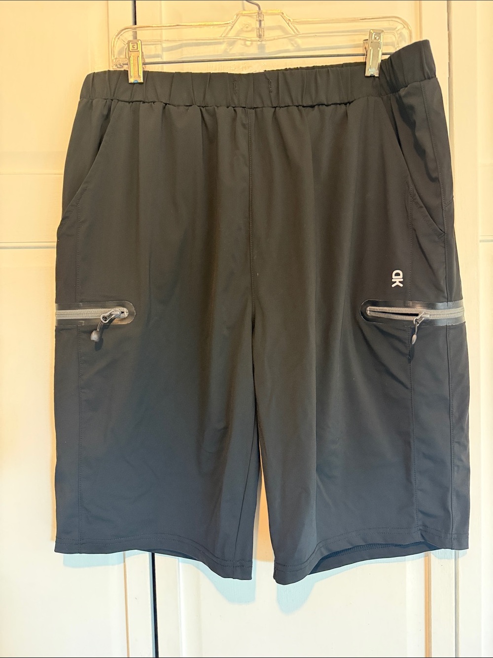 Women’s Bermuda Black Athletic Shorts with Zip Pockets